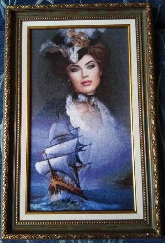 Дамата с кораба