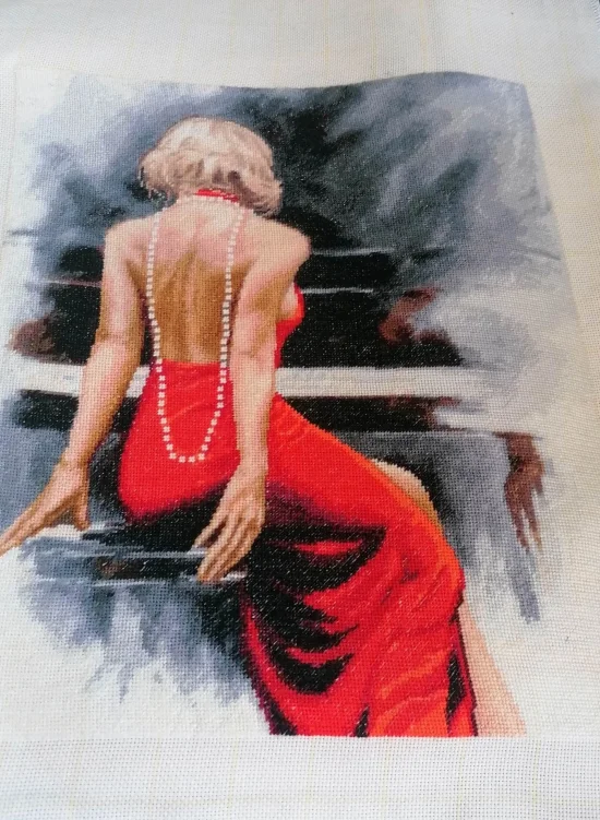 Дамата с перлите