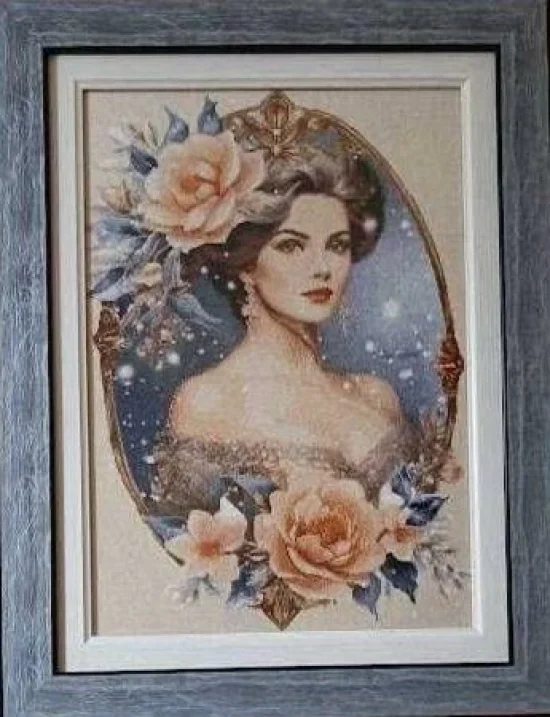 Дамата с розите