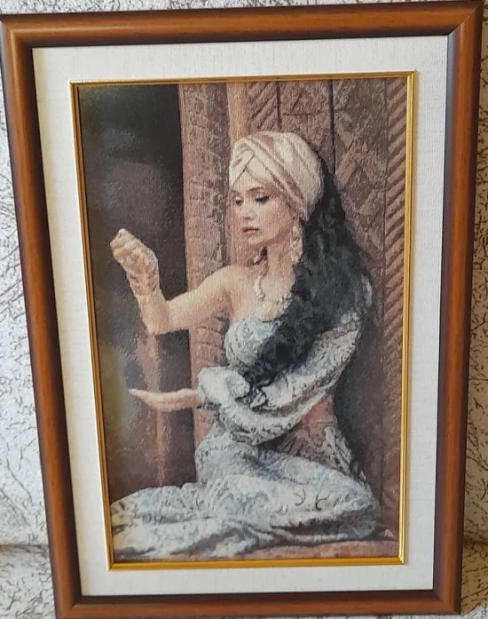 Източно момиче