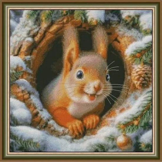 Животни Катеричка в хралупа