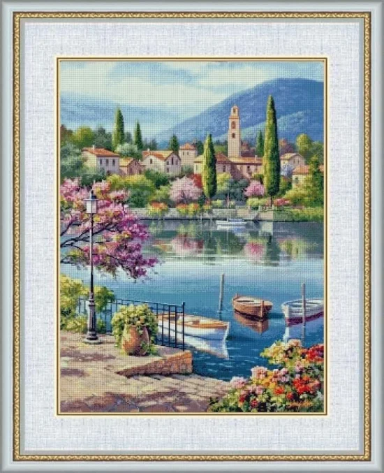 Сезонни пейзажи Крайезерен град